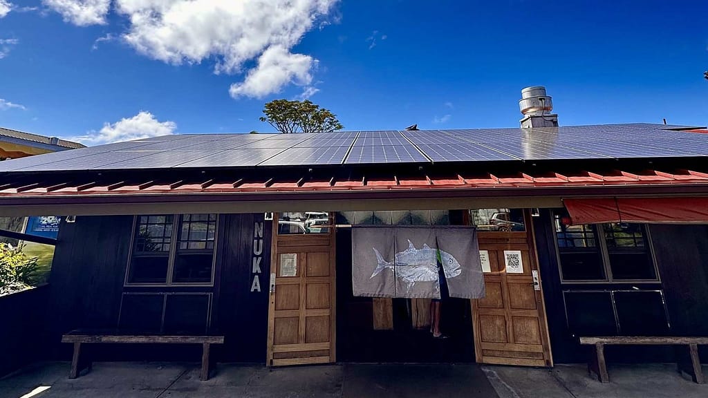 a solar powered restaurant on maui